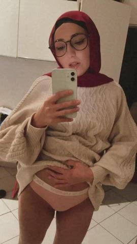 Kinda insecure about my body... would you still fuck me? - free porn video