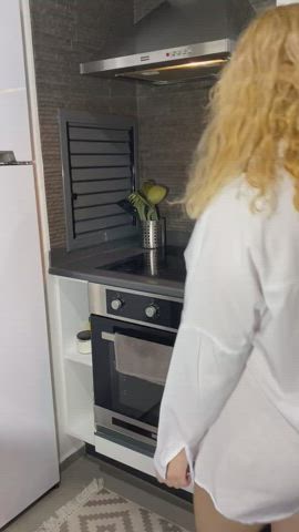 I am cooking like this, can you wait for dinner? - free porn video