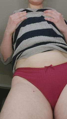 I'm soft and fun to squeeze ❤ - free porn video