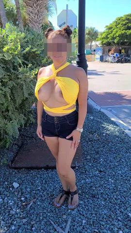 Flashing my titties on vacation - free porn video