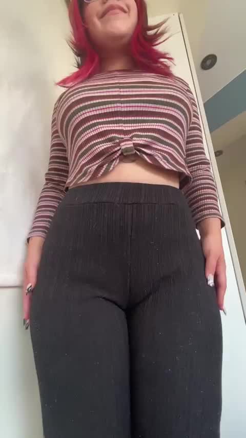 I’m lonely. Come to my bed and explore my naked body daddy! - free porn video