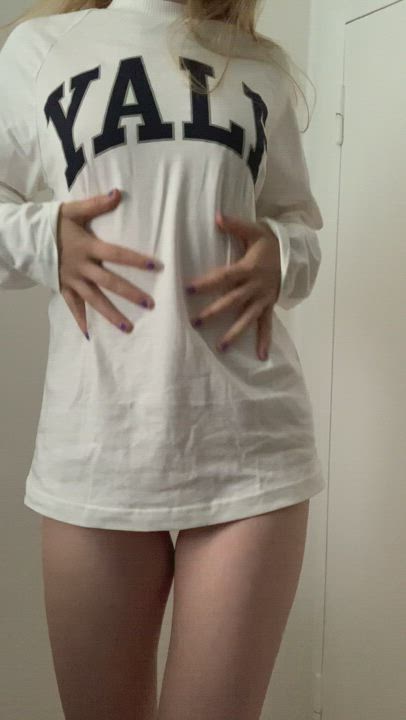 Who likes tiny college girls? - free porn video