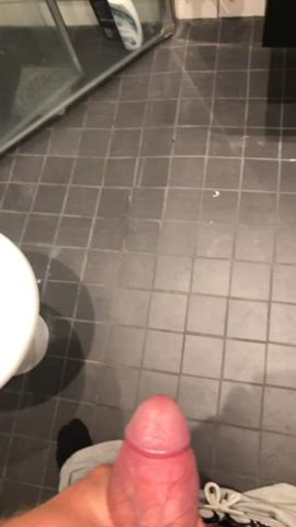 I honestly want to fill a hot sucking mouth with cum tonight! A week since i came. - free porn video