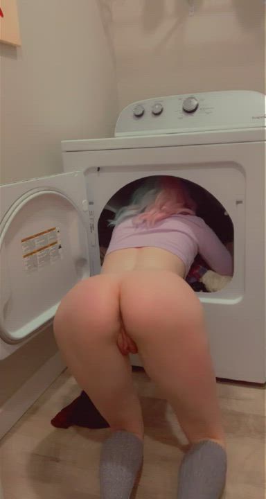 Oh no, I’m stuck 😰 - free porn video