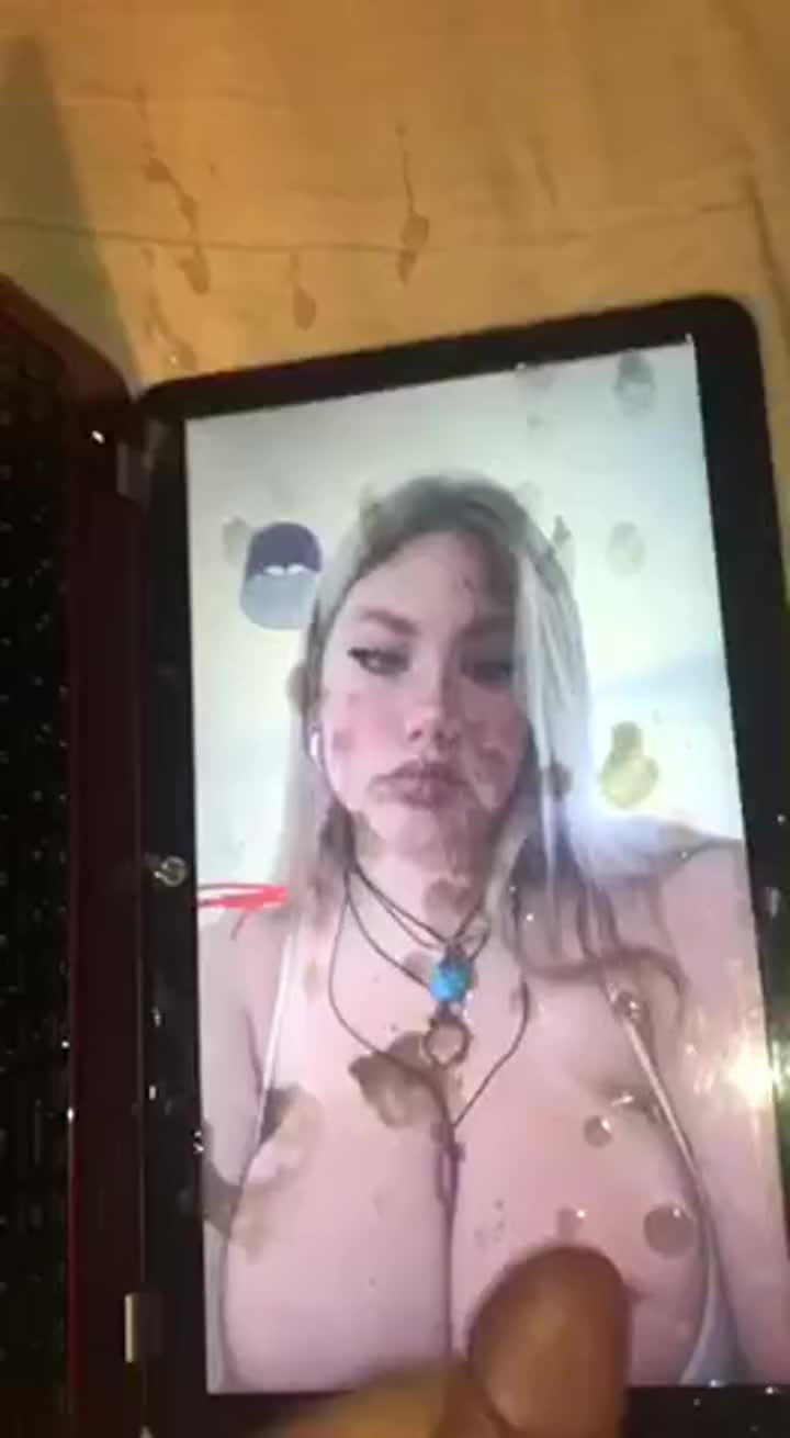 Covering huge tits in cum - free porn video
