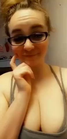 Bouncing around and out - free porn video