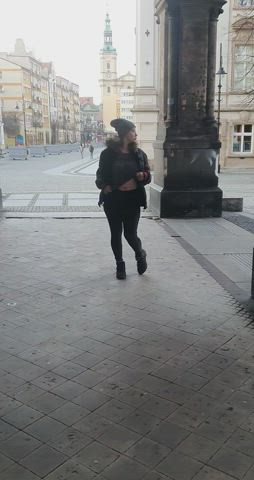 Let's just say it wasn't a boob flash, it was a performance because there's an art gallery right next door. Heh [GIF] - free porn video