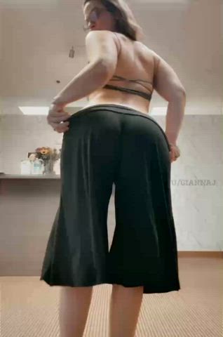 The dentist makes me nervous so I may have acted out a bit in the waiting room [GIF] - free porn video