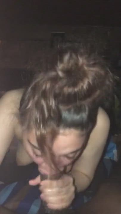 Slurping up that BBC - free porn video