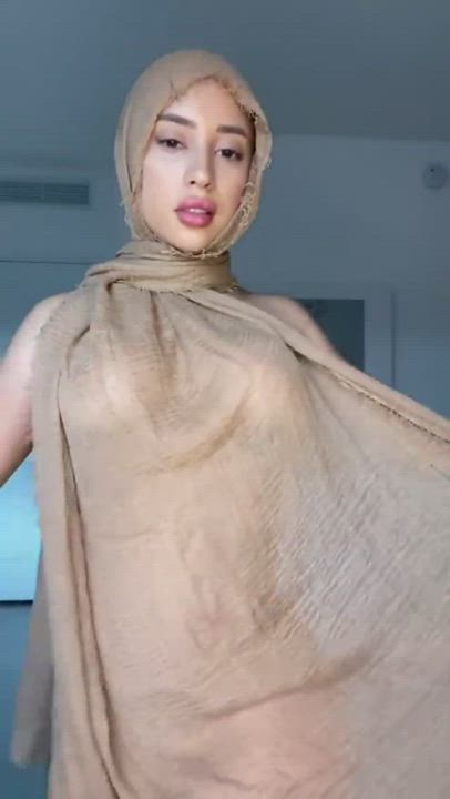 Tempting ass movements - free porn video