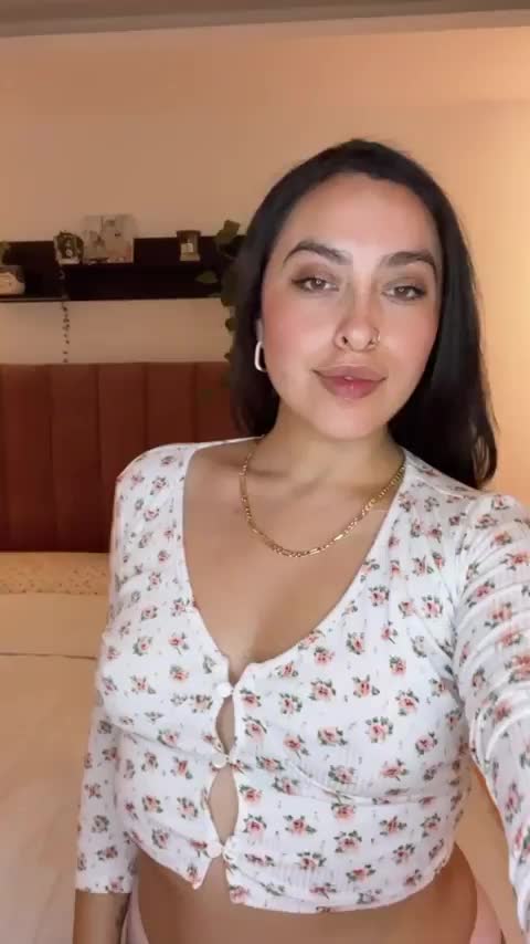 Raise your hand if you love eating ass ;) - free porn video