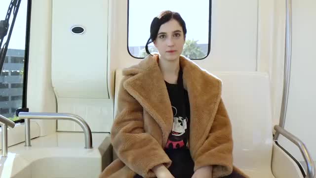 Not safe for commuting to work - free porn video