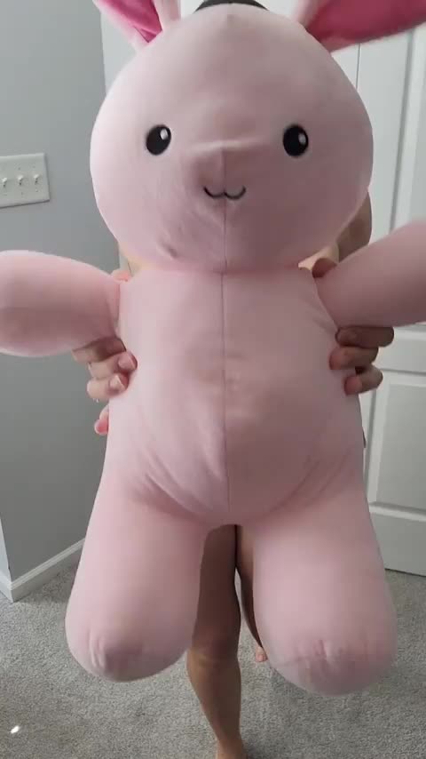 Curvy indeed - free porn video
