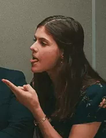 Alexandra Daddario Lick her and she will cum - free porn video