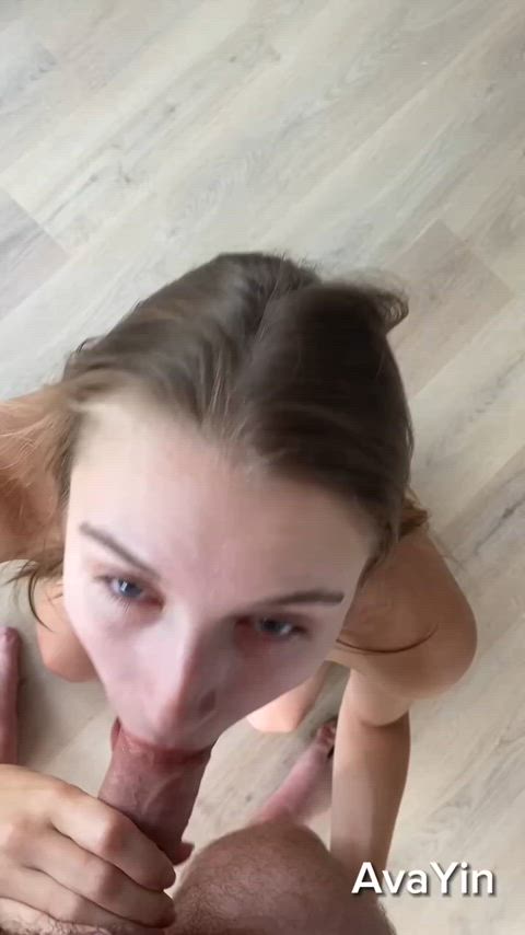 A gaze upwards, then a descent into pleasure. 😌 Where do your fantasies begin❓ - free porn video
