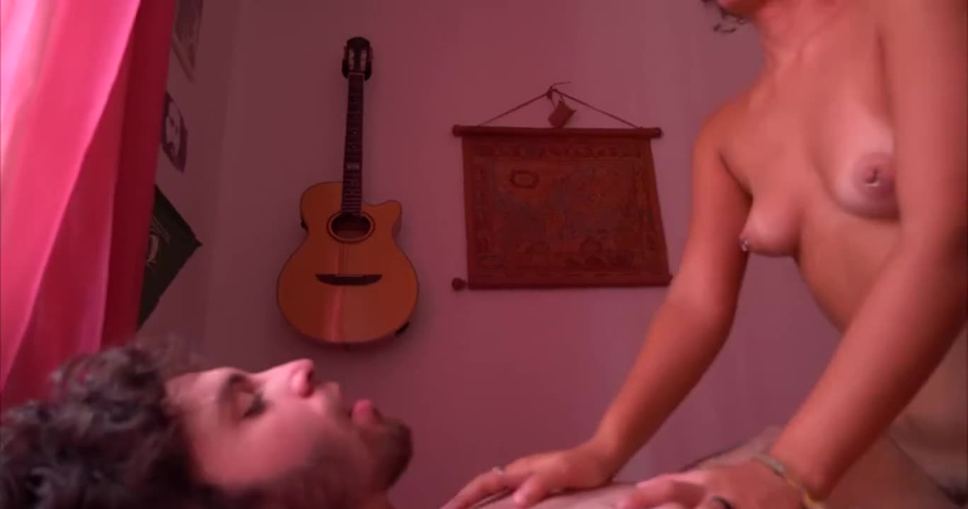 Brazilian Hottie Shadiyah Becker Amazing Body in Short Film Descoberta - free porn video