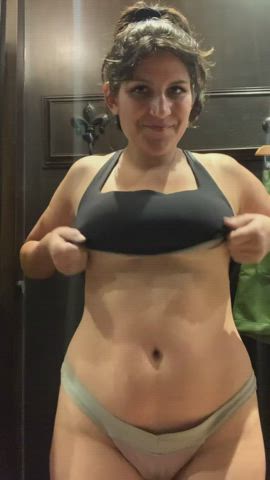 Shaking my tits in the dressing room! - free porn video