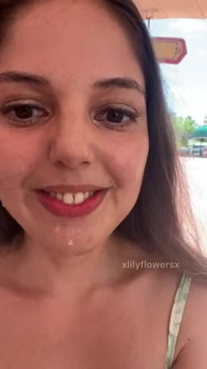 Just wanted to flash my pussy [GIF] - free porn video