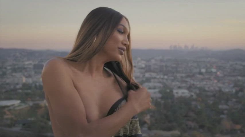 Yasmin Lee in Loves Me, Loves Me Not (2019) - free porn video
