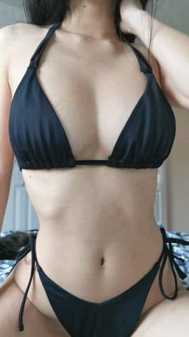 4'11, 90lbs, British-Chinese - do you like my black bikini? - free porn video