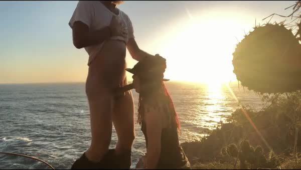 A life moment: enjoying sunset on a beach in mexico, facefucking your cute yoga instructor (oliviajarden) - free porn video