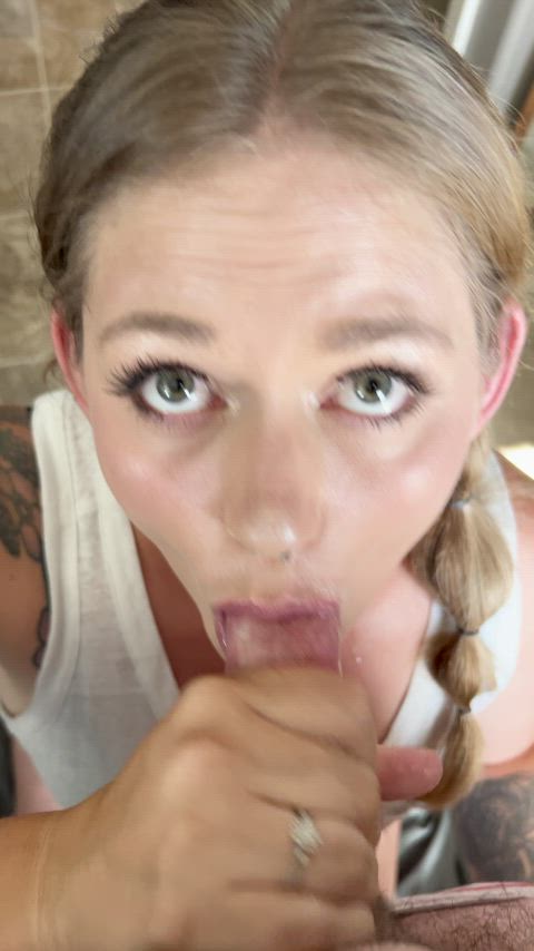The eyes, the mouth, the sexy 😍 - free porn video