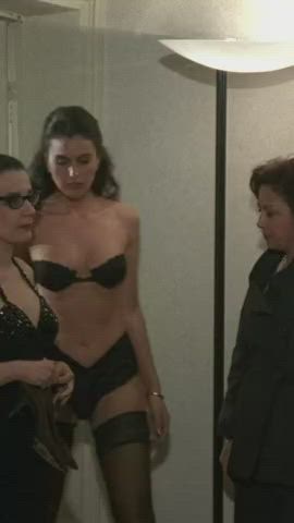 Italian everlasting beauty Monica Bellucci - free porn video