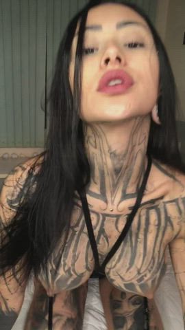 get on your knees and eat - free porn video