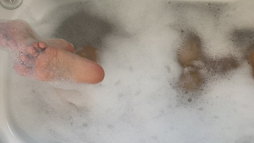 My bubble bath butt, give you a boner? - free porn video