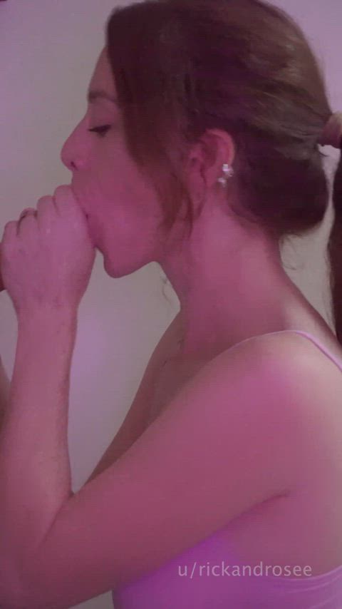 Some ran down my face, but I swallowed everything that made it onto my willing tongue :) - free porn video
