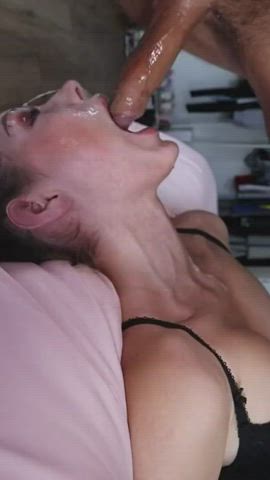 Some amazing sloppy face fucking followed by a nice load on her happy face - free porn video