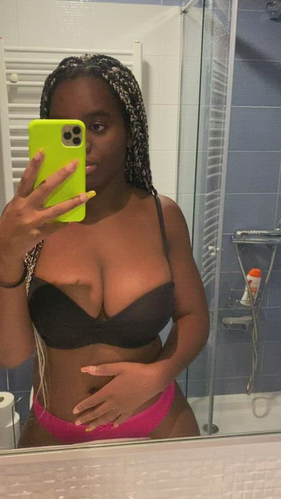 (F19) Mirror, Mirror on the wall, who has the biggest titties off them all?😇 - free porn video