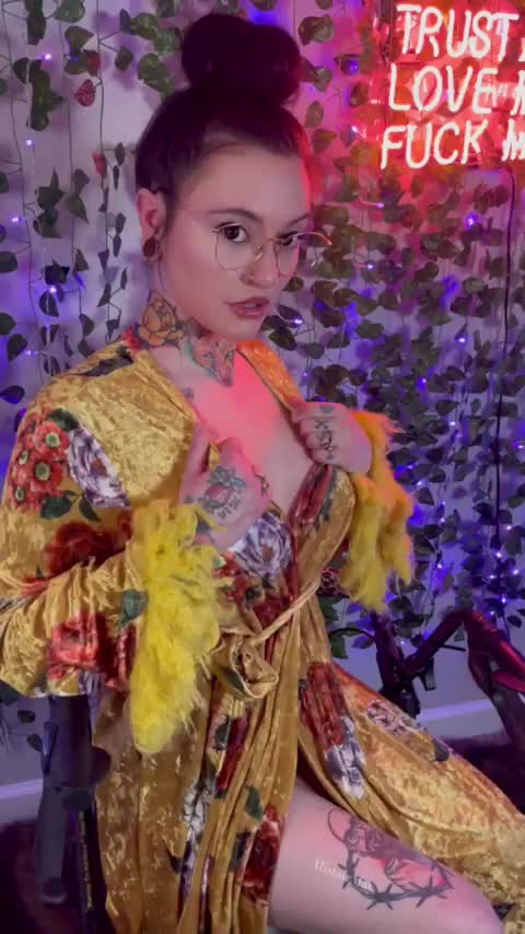 Just a disabled girl begging to be filled up - free porn video