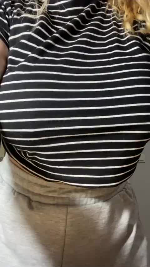 Need a huge cock for my huge tits! - free porn video