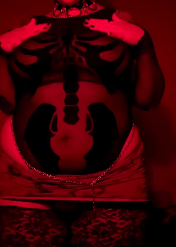 do you like a goth curvy girl? - free porn video