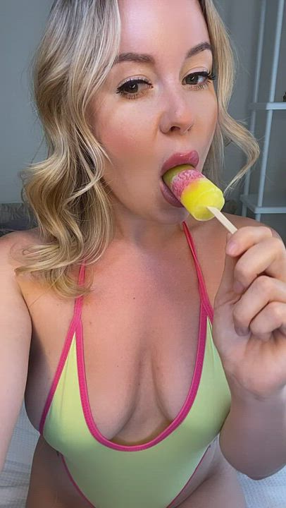 Summer is almost over 😭 Here's some summer content for some sunny feelings 🌞😉 - free porn video