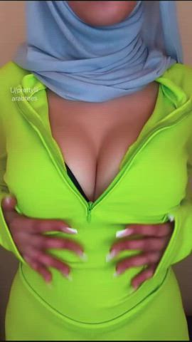 Who would titty fuck a Muslim girl like me? - free porn video