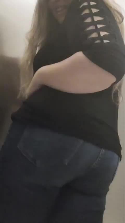 I hope your thick coworker gives you a boner - free porn video