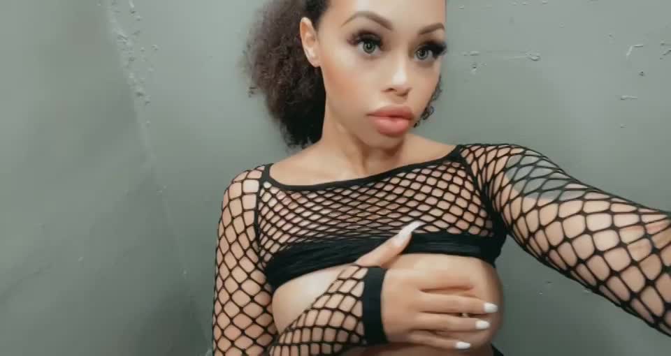 Bras are not something that I like 😛 - free porn video