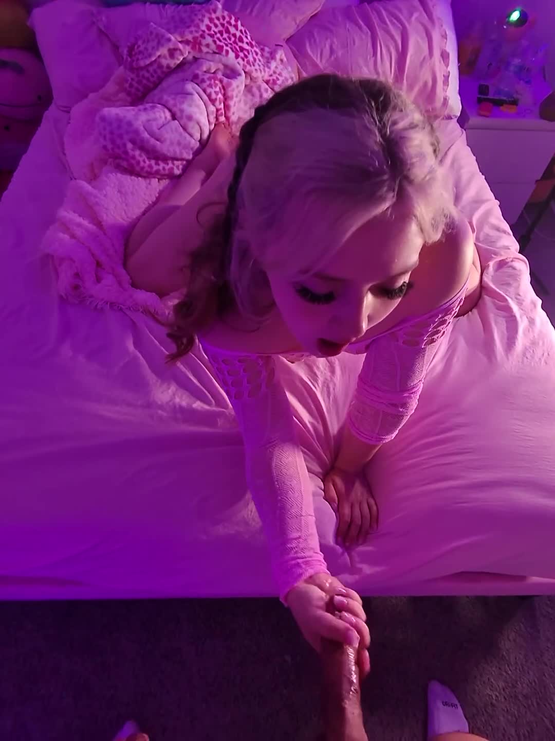 he makes me so horny - free porn video