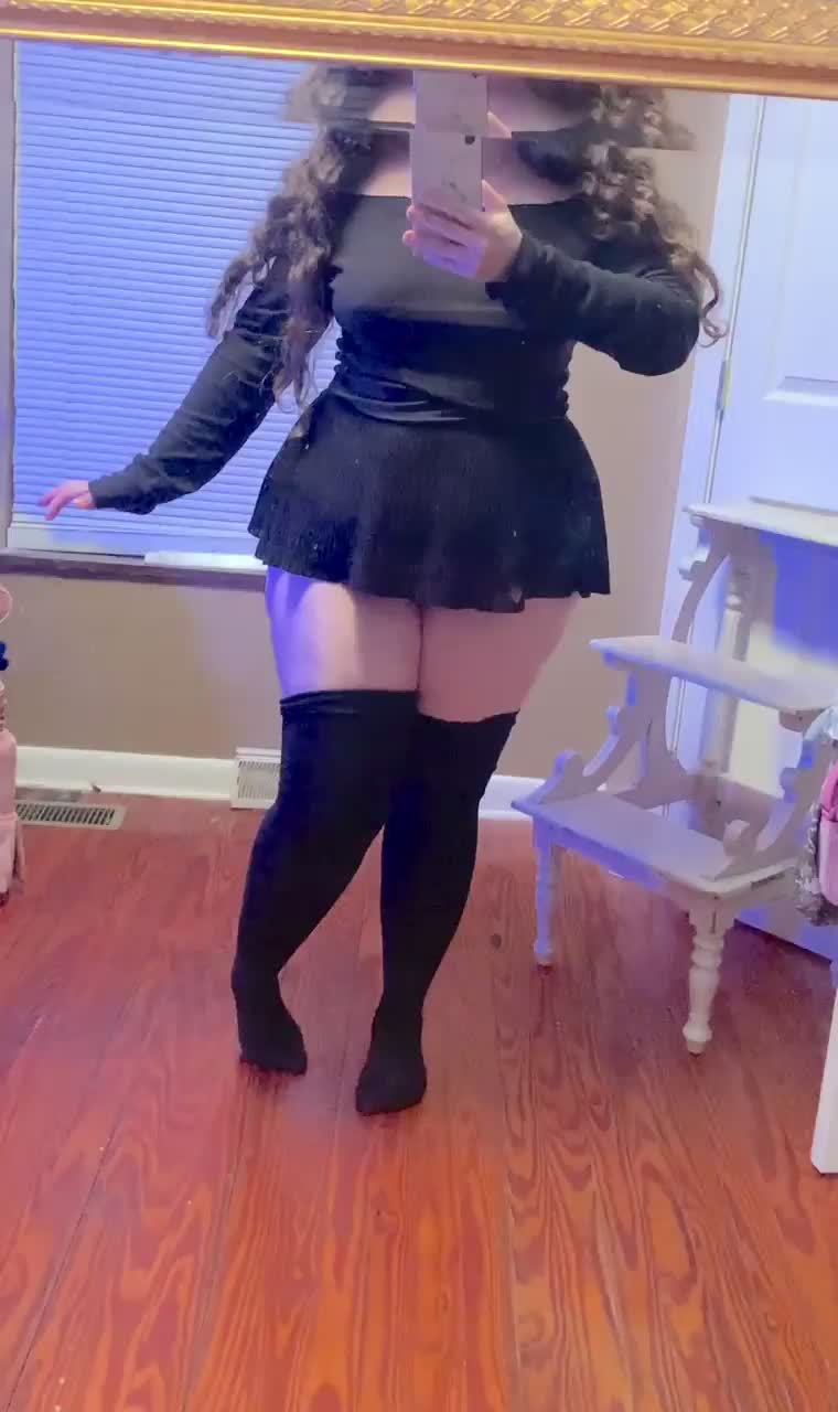 me on my way to squat on your lap - free porn video