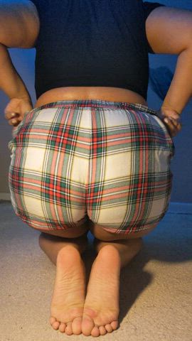 Come and take them boxers off? And take the rest off too ;) - free porn video