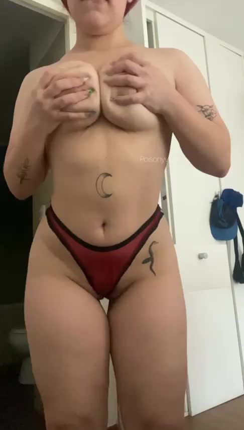I don't judge you if you want to lick my fresh peach now - free porn video