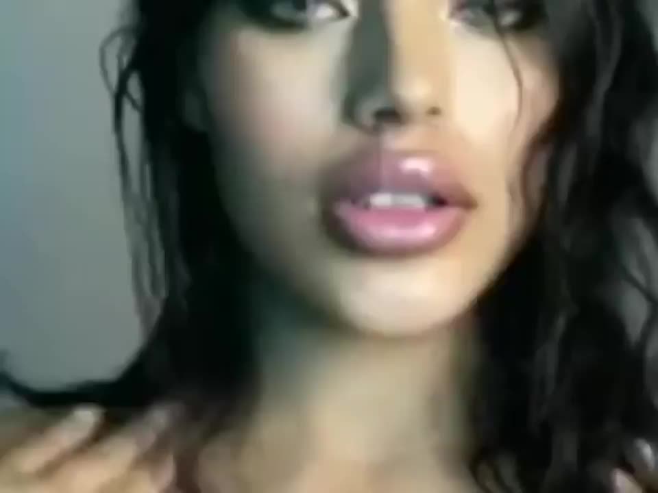 Boobs take shower - free porn video