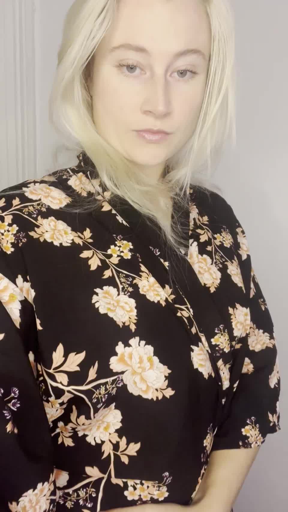 Any takers? I'm officially 18 ya'll - free porn video