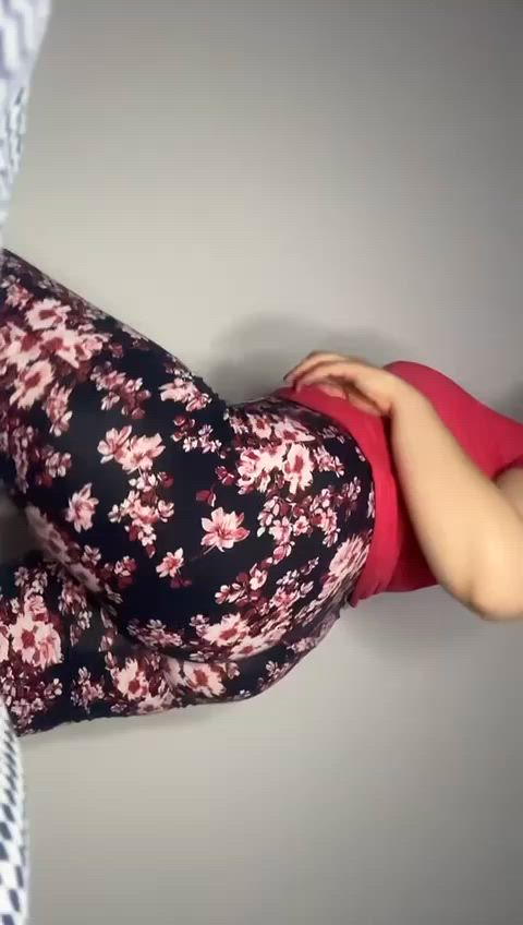 Can I shake it like that on top of you - free porn video