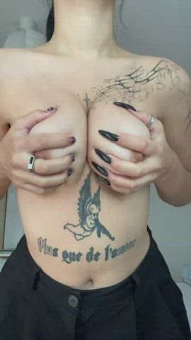 I love to excite adult men with my neat body - free porn video