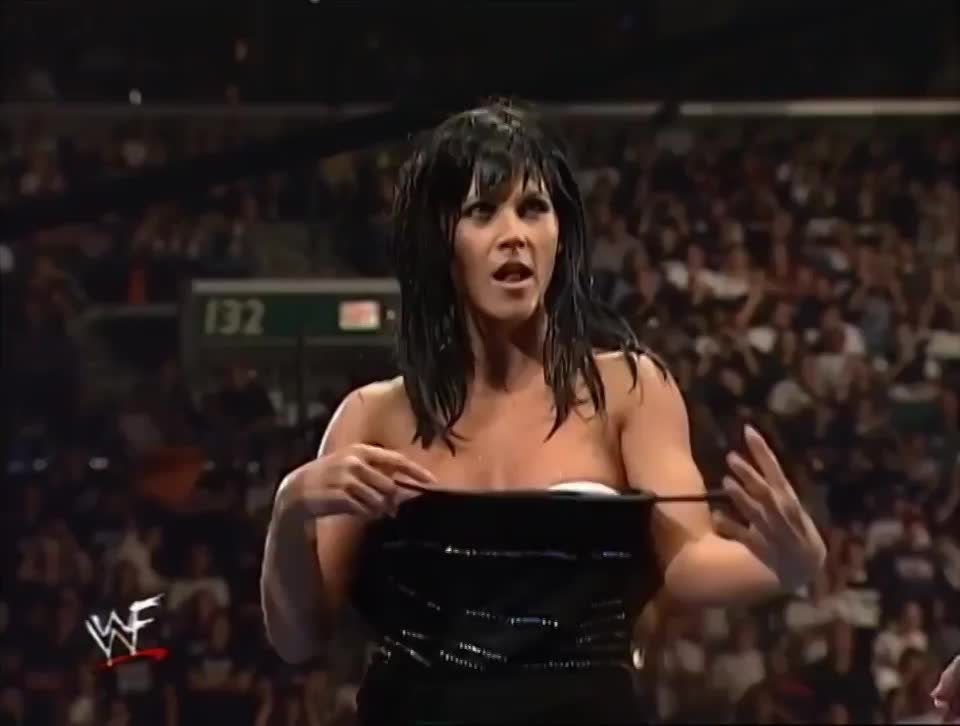 Miss Kitty Showing Her Tits To The Wwf Audience - free porn video