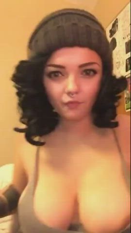 Hipster Chick - free porn video
