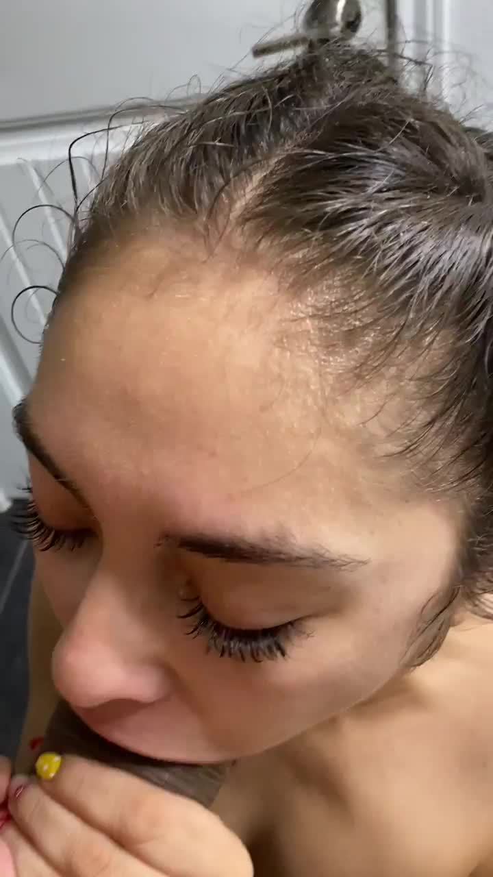 I tried to use my whole throat like a good slut - free porn video